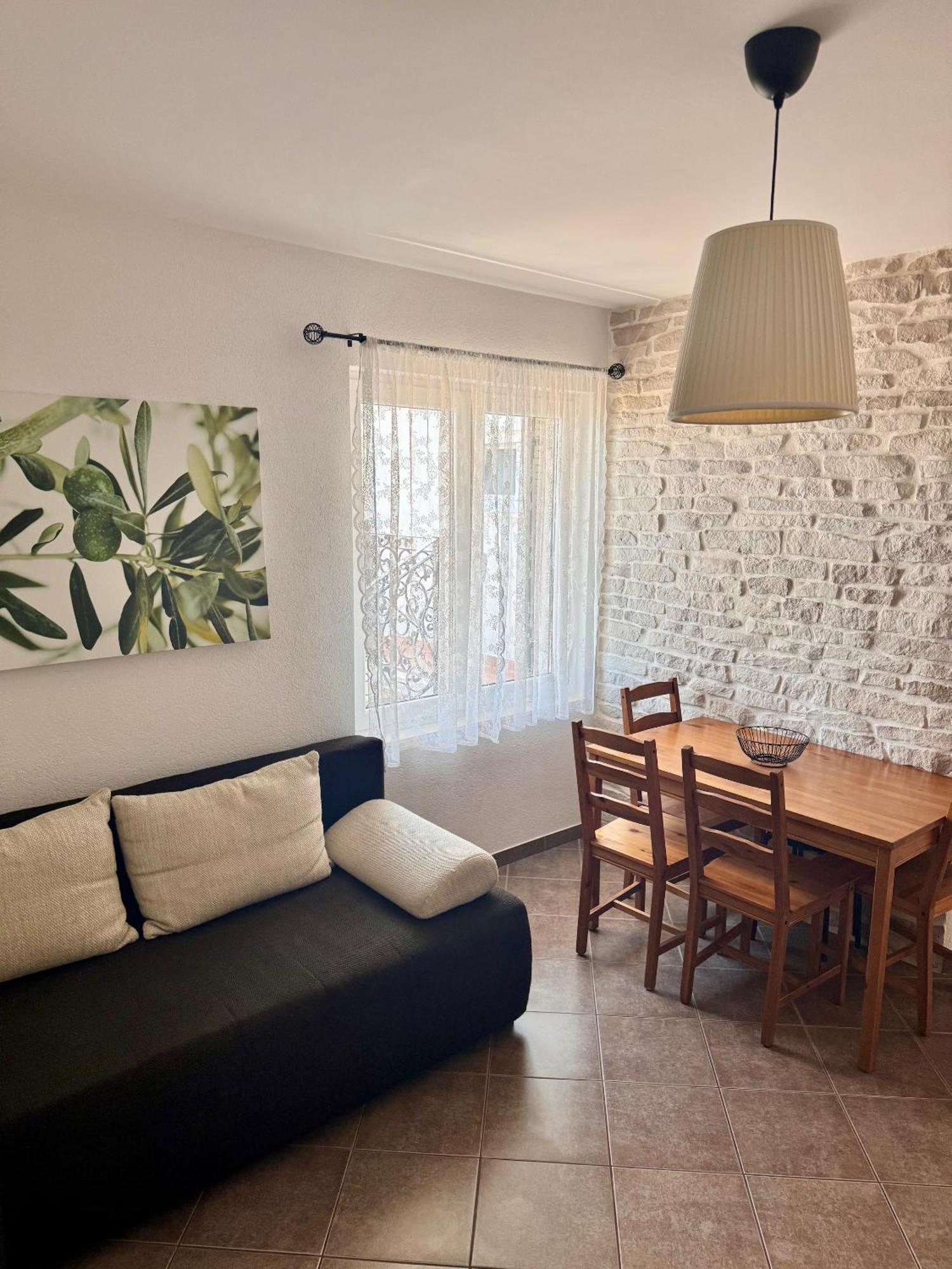 טרוגיר Apartment Nanito מראה חיצוני תמונה