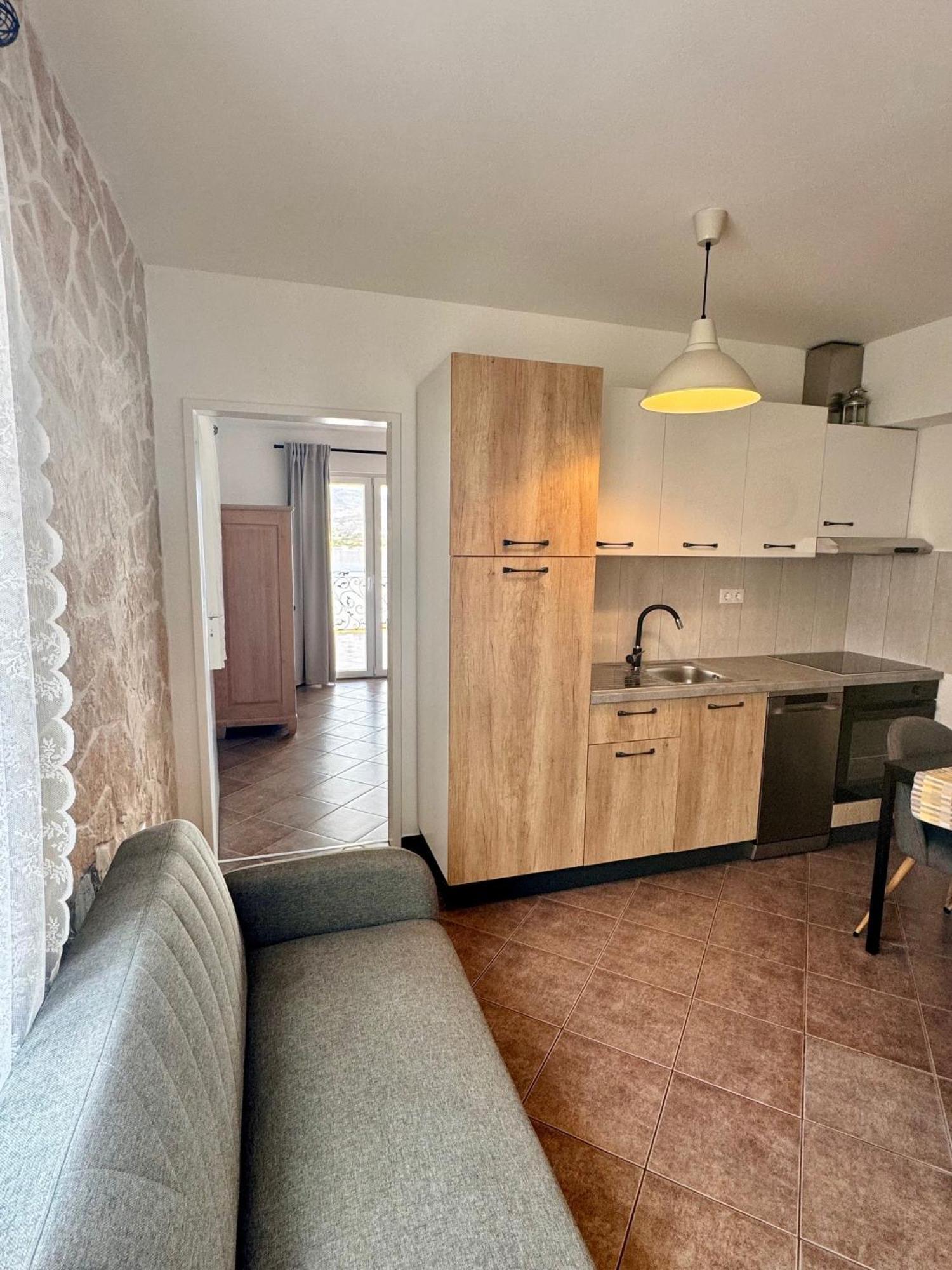 טרוגיר Apartment Nanito מראה חיצוני תמונה